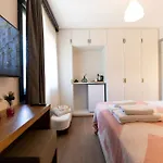 Villaskalaurla 4* أورلا