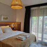 Villaskalaurla فندق مبيت وإفطار 4*