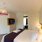 فندق مبيت وإفطار Villaskalaurla 4*