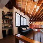 Villaskalaurla فندق مبيت وإفطار