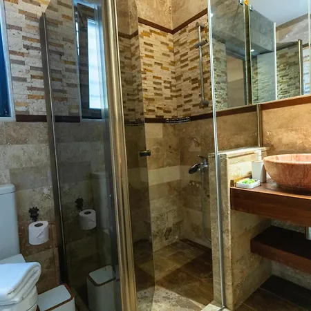 Villaskalaurla 4*