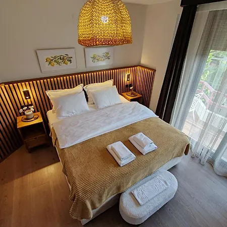 Villaskalaurla Couette-café 3*