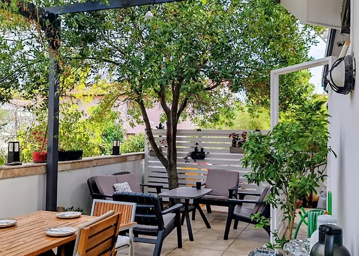 Bed & Breakfast Villaskalaurla 3*