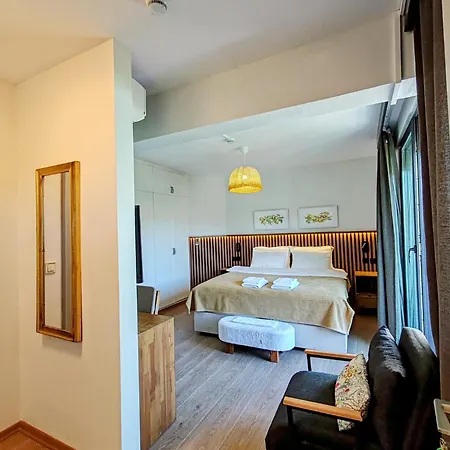 Villaskalaurla 住宿加早餐酒店 4*